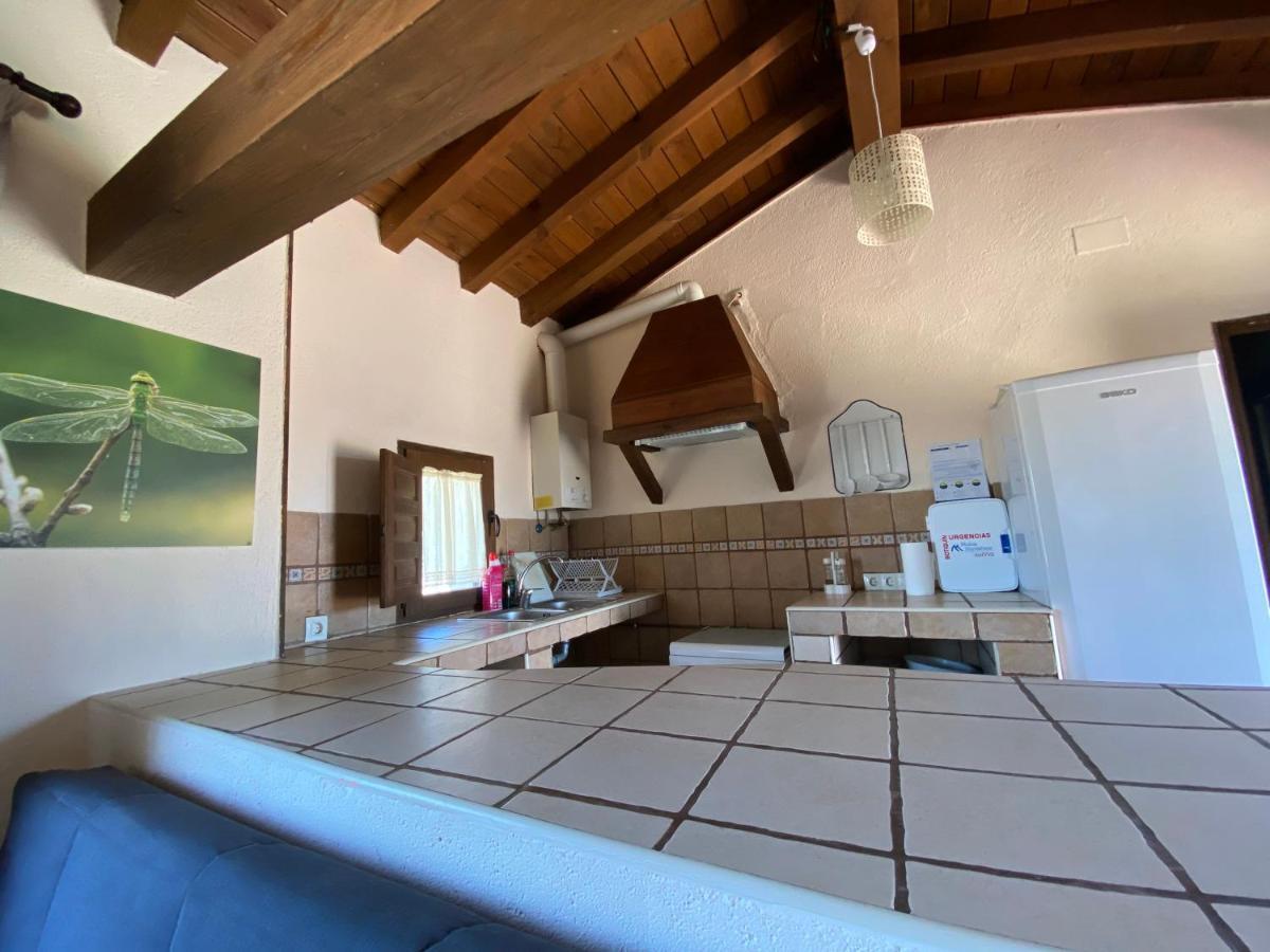 Eco-Lodge En La Reserva Privada Campanarios De Azaba - Proyecto De Conservacion Espeja Exterior foto
