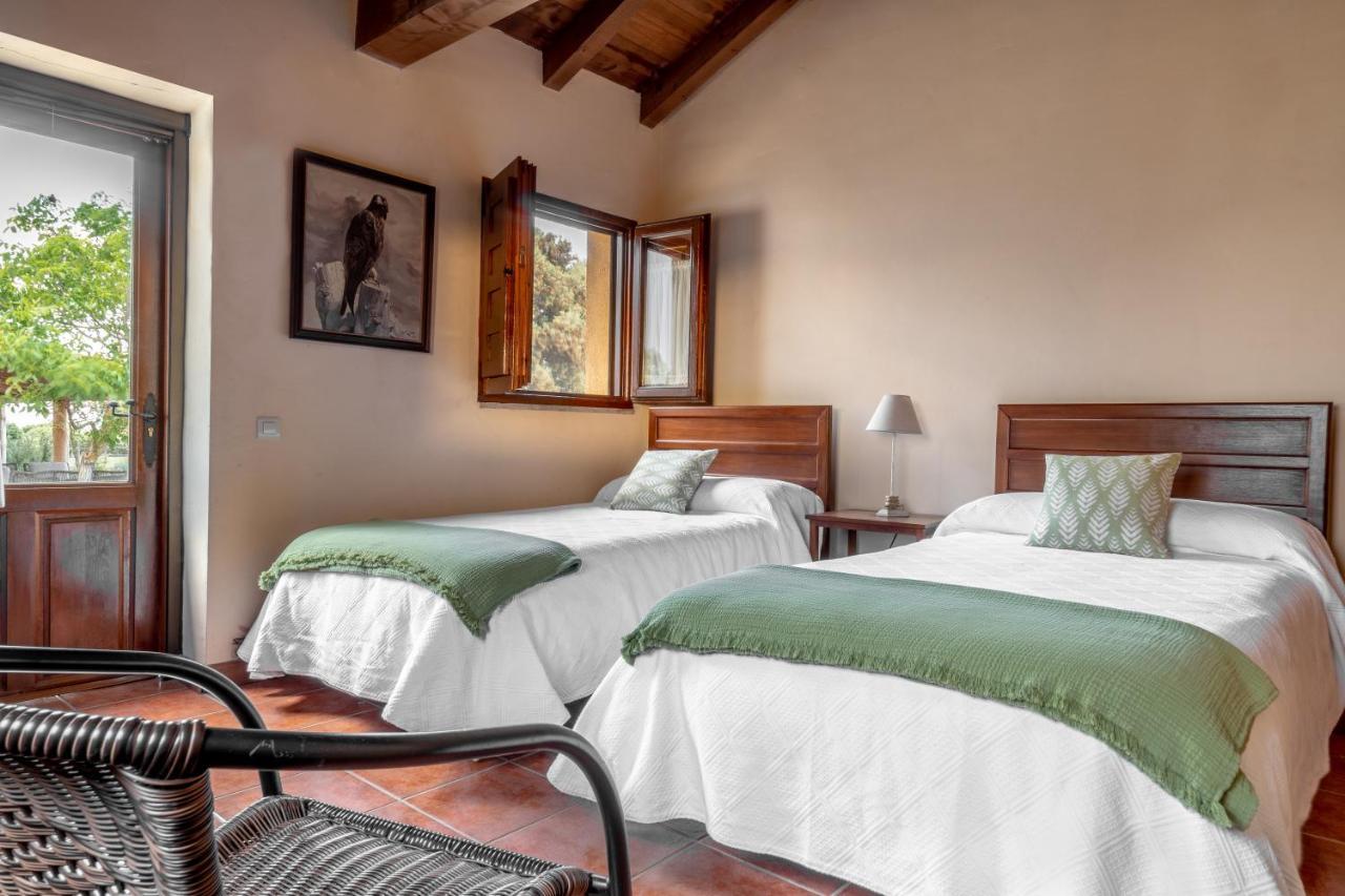 Eco-Lodge En La Reserva Privada Campanarios De Azaba - Proyecto De Conservacion Espeja Exterior foto